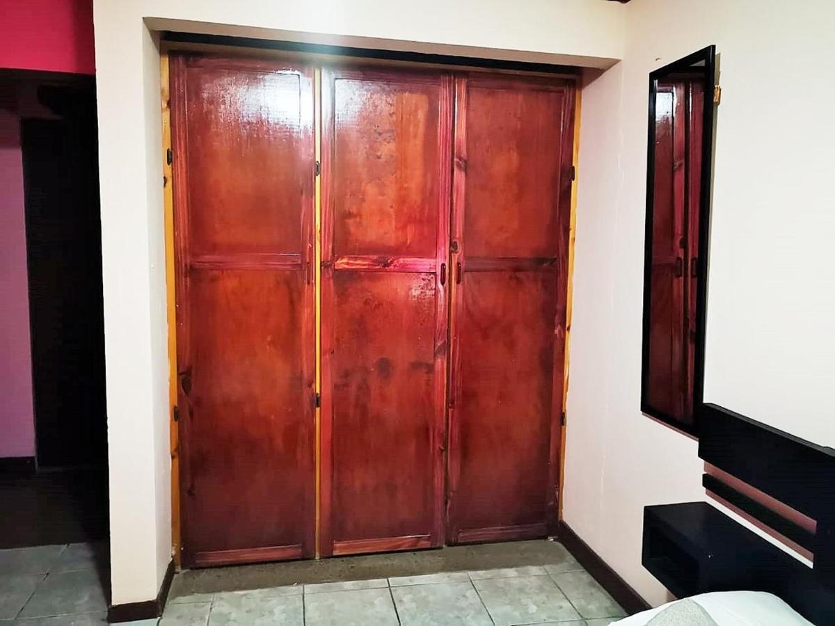 Airport Traveler'S Home Alajuela Extérieur photo