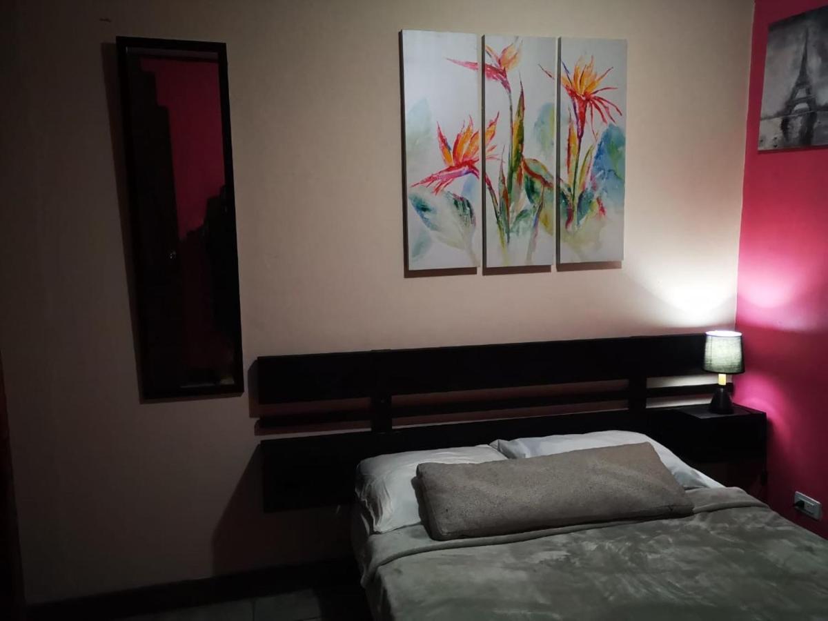 Airport Traveler'S Home Alajuela Extérieur photo