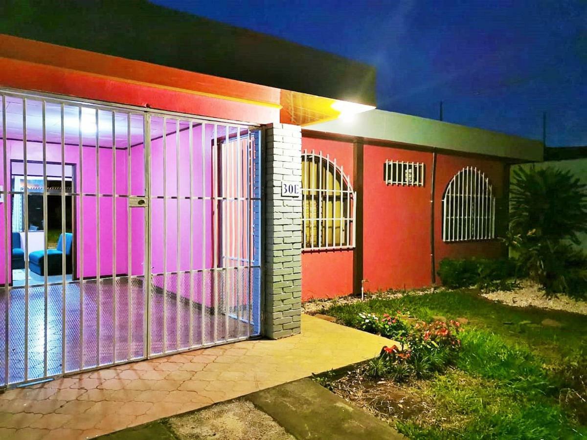 Airport Traveler'S Home Alajuela Extérieur photo