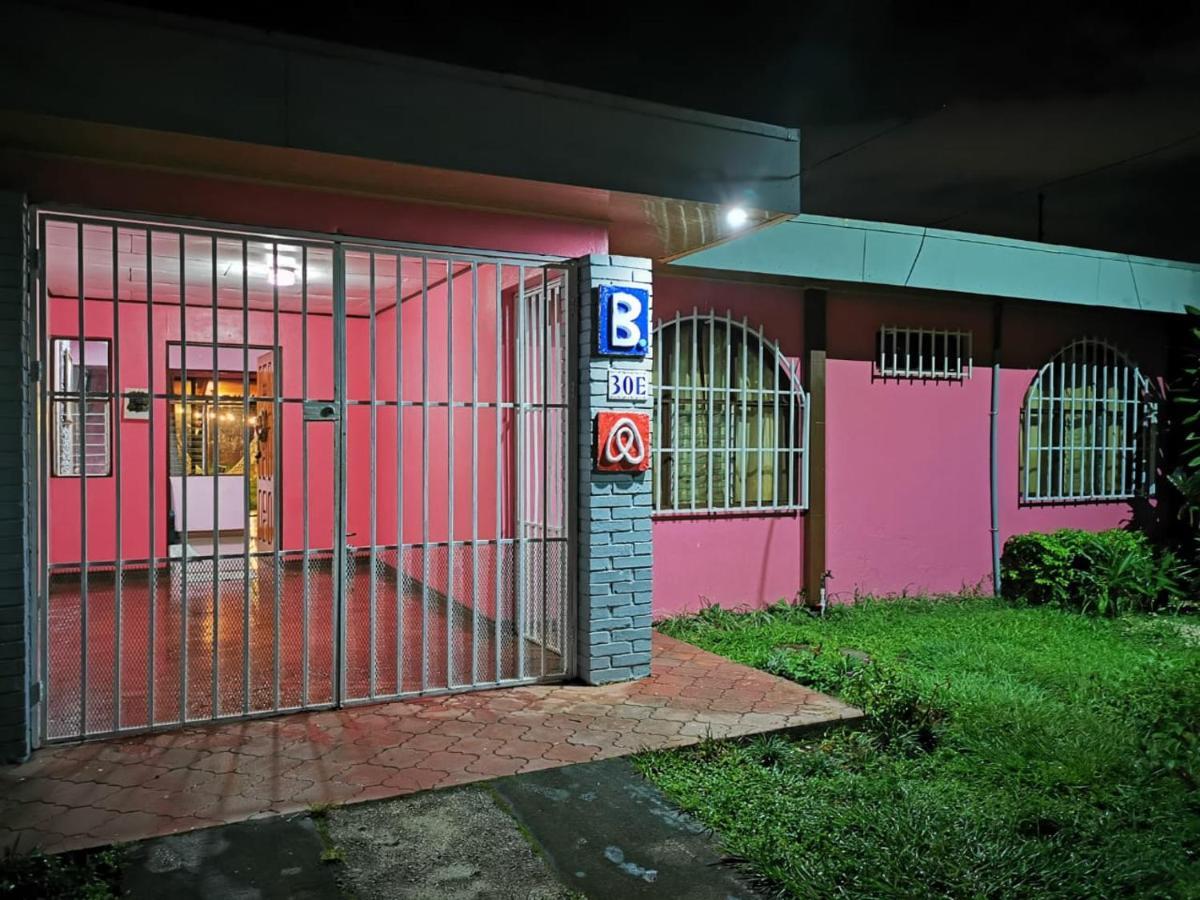 Airport Traveler'S Home Alajuela Extérieur photo